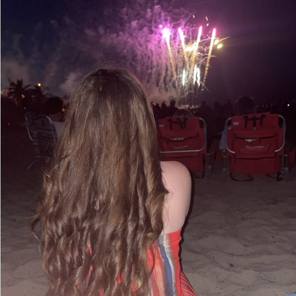 Meet your Posher, Carmela